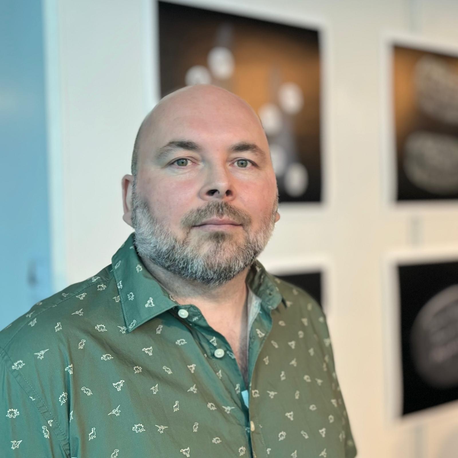 Portrait of Chris P. Sampson